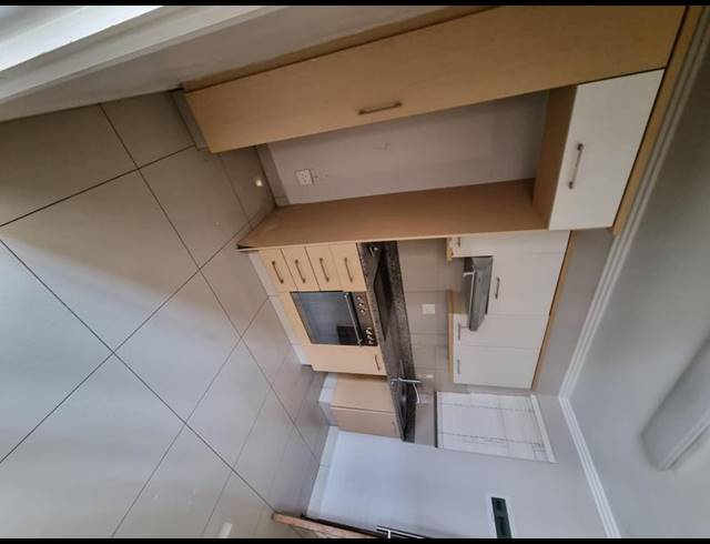 1 BEDROOM PROPERTY TO RENT IN UMHLANGA RIDGE